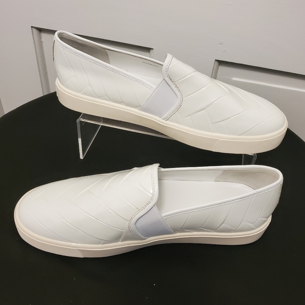 EUC Vince White Embossed Leather Slipon Sneaker Loafer Shoes Size 8.5, Blair